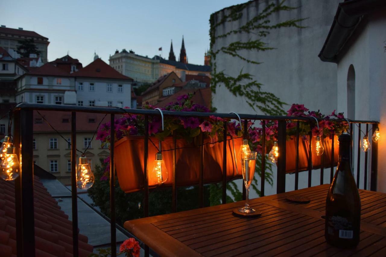 Apartman Mala Strana ปราก ภายนอก รูปภาพ